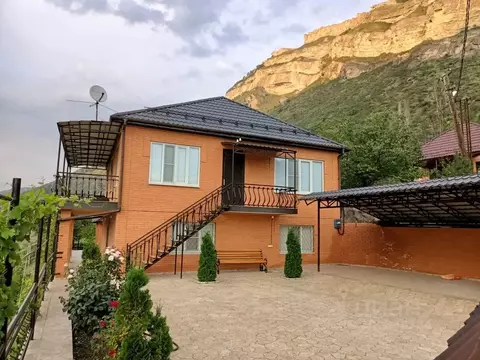 Дом в Дагестан, Гунибский район, Кегерский сельсовет, с. Нижний Кегер ...