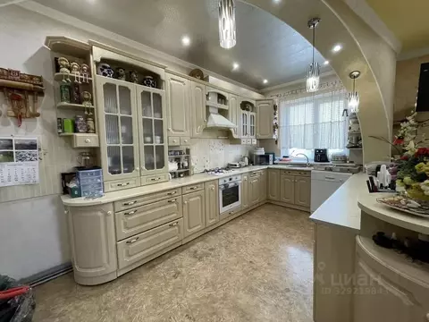 Дом в Крым, Симферопольский район, с. Укромное ул. Солнечная (282 м)