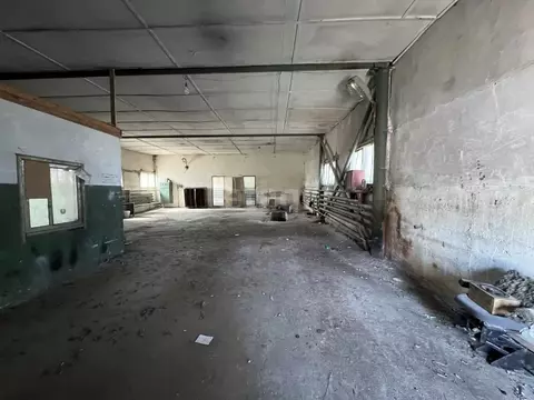 Склад в Ямало-Ненецкий АО, Пуровский район, Уренгой пгт  (278 м)