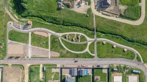 Участок в Ленинградская область, Гатчинский муниципальный округ, д. ...