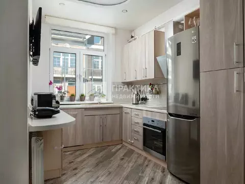 Продается 4-комнатная квартира