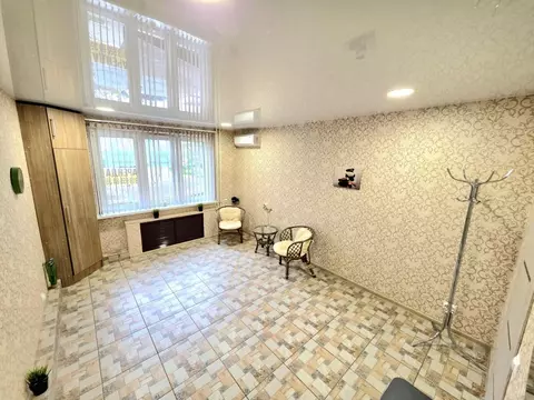 Помещение свободного назначения в Краснодарский край, Краснодар ул. ...