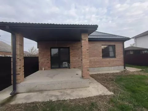 Дом в Краснодарский край, Динской район, Новотитаровская ст-ца ...