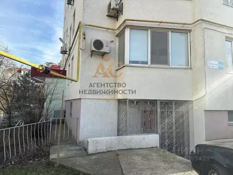 Торговая площадь в Крым, Феодосия бул. Старшинова, 10А (98 м)