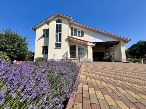 Дом в Белгородская область, Яковлевский муниципальный округ, Красный ...