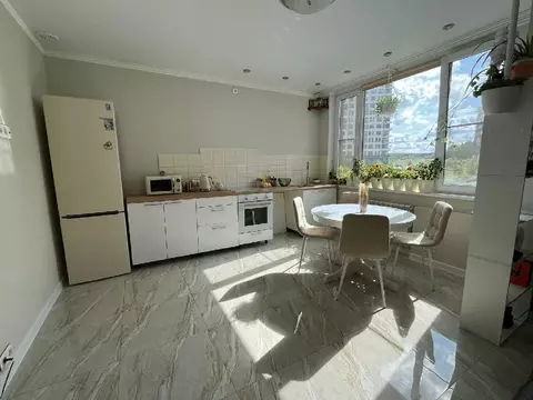 Продается 2-комнатная квартира