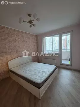 3-комнатная квартира: Москва, проспект Защитников Москвы, 12 (79 м)