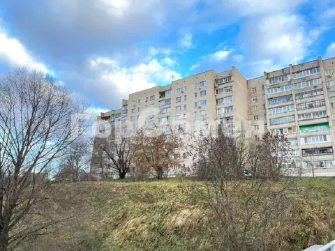 Продается 2-комнатная квартира