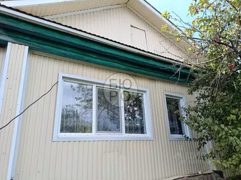 Дом в Башкортостан, Ишимбайский район, Ишеевский сельсовет, с. ...