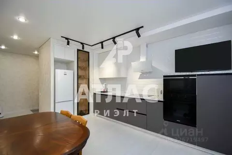 2-к кв. Омская область, Омск ул. 1-ой Красной Звезды, 73 (79.5 м)