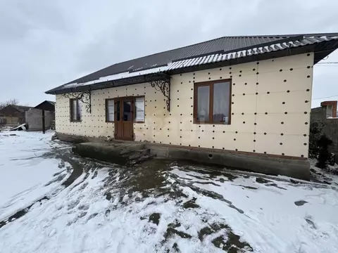 Дом в Ингушетия, Сунженский район, Троицкая ст-ца Курортная ул. (130 ...