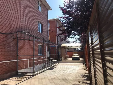 Помещение свободного назначения в Краснодарский край, Краснодар ул. ...