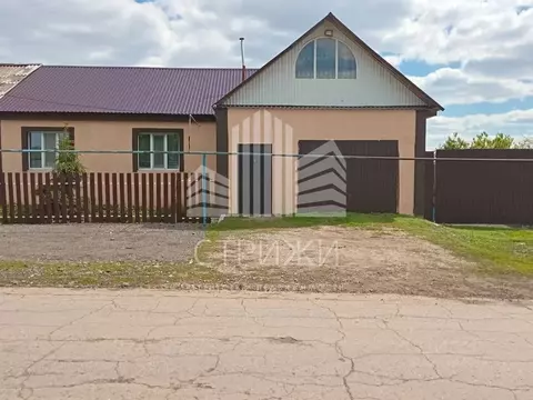 Дом в Самарская область, Борский район, с. Долматовка ул. ...