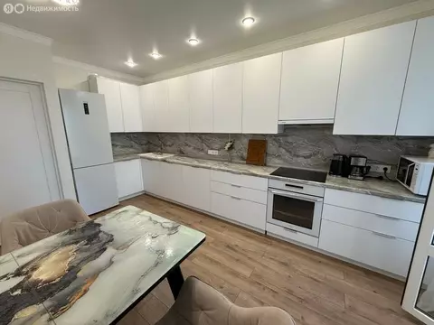 3-комнатная квартира: Туапсе, улица Портовиков, 39/2 (92.5 м)