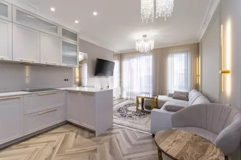 2-к кв. Тюменская область, Тюмень ул. Николая Машарова, 2 (77.3 м)