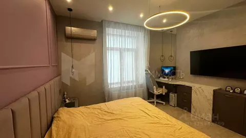 2-к кв. Тюменская область, Тюмень ул. Николая Семенова, 19 (68.3 м)