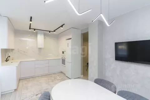 3-к кв. Тюменская область, Тюмень ул. Валентины Трофимовой, 6 (83.6 м)