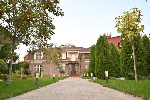 Дом в Краснодарский край, Краснодар ул. Дядьковская, 14 (217 м)