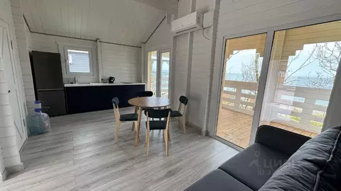 Дом в Крым, Ленинский район, Глазовское с/пос, с. Юркино ул. Кирова, ...