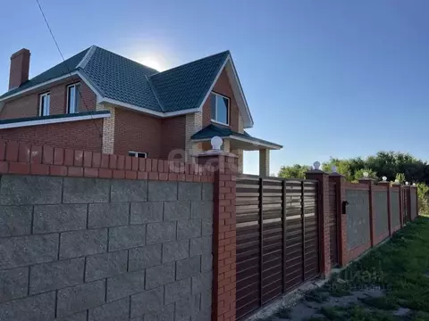Дом в Самарская область, Волжский район, Подъем-Михайловка с/пос, с. ...