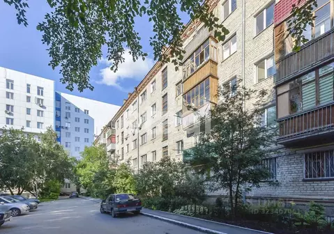 2-к кв. Тюменская область, Тюмень ул. Баумана, 27 (42.9 м)