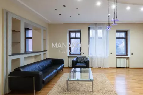 6-к кв. Санкт-Петербург Парголовский пер., 9 (263.5 м)