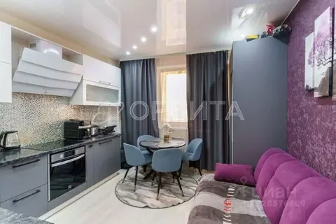 1-к кв. Тюменская область, Тюмень ул. Муравленко, 10 (49.1 м)