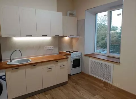 2-к кв. Крым, Симферополь ул. Караимская, 1 (46.8 м)