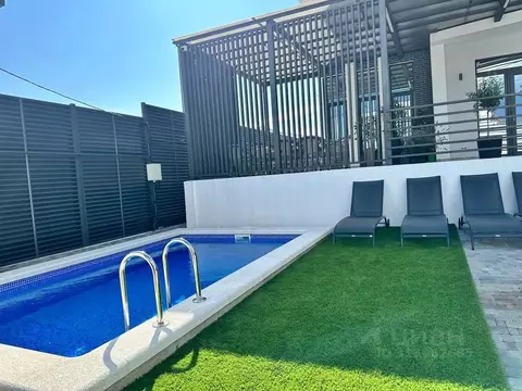 Дом в Краснодарский край, Геленджик ул. Лютенко, 3 (180 м)