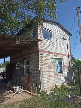 Дом в Волгоградская область, Дубовский район, Пичужинское с/пос, ...