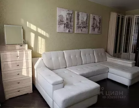 2-к кв. Омская область, Омск просп. Комарова, 15 (70.5 м)