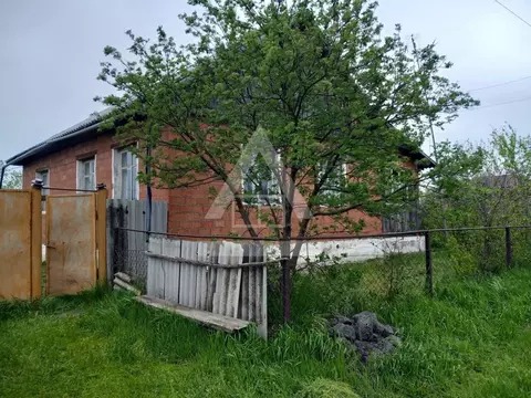 Дом в Челябинская область, с. Октябрьское ул. Набережная (80 м)