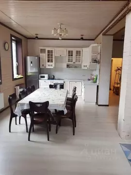 Дом в Ленинградская область, Приозерский район, Красноозерное с/пос, ...