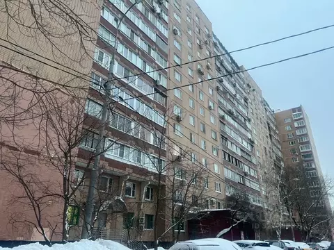 3-к кв. Москва ул. Исаковского, 31 (71.4 м)