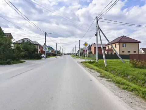 Участок в Тюменская область, Тюмень Казарово мкр, ул. Земляничная, 15 ...