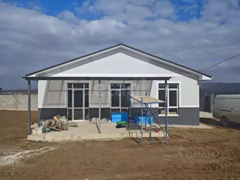 Дом в Крым, Симферопольский район, Добровское с/пос, с. Пионерское  ...