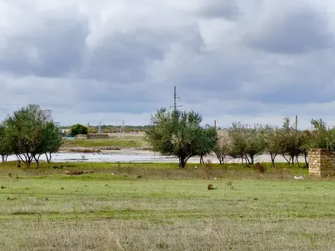 Таунхаус в Крым, Сакский район, Суворовское с/пос, Озера СНТ ул. ...
