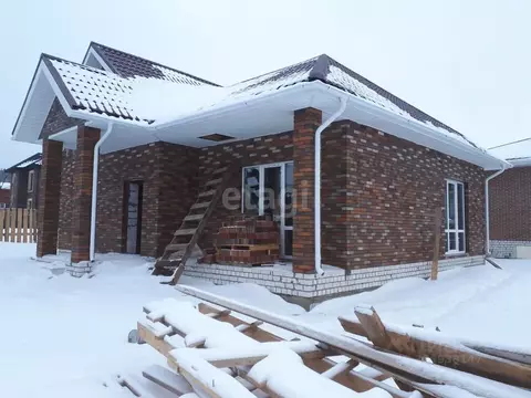 Дом в Брянская область, Брянский район, Снежское с/пос, с. Толмачево ...