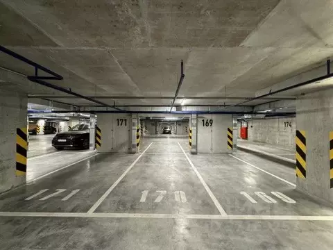 Гараж в Свердловская область, Екатеринбург ул. Азина, 31 (14 м)