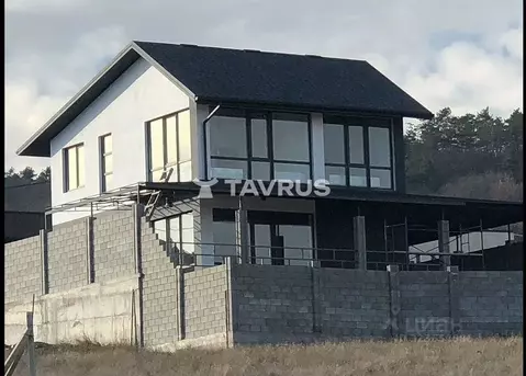 Дом в Крым, Симферопольский район, Добровское с/пос, с. Краснолесье  ...