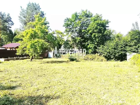 Участок в Ленинградская область, Приозерский район, пос. Сосново ул. ...