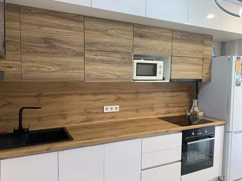 2-к кв. Омская область, Омск ул. 70 лет Октября, 3 (55.0 м)