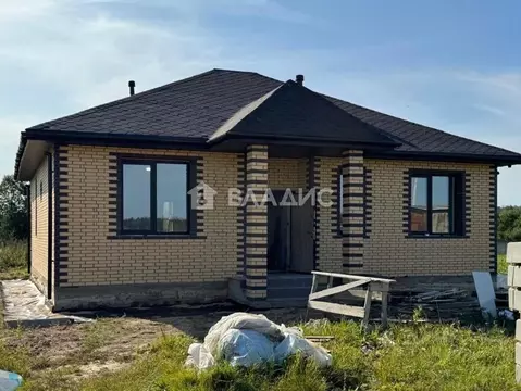 Дом в Калужская область, Жуковский район, Совхоз Победа с/пос, д. ...