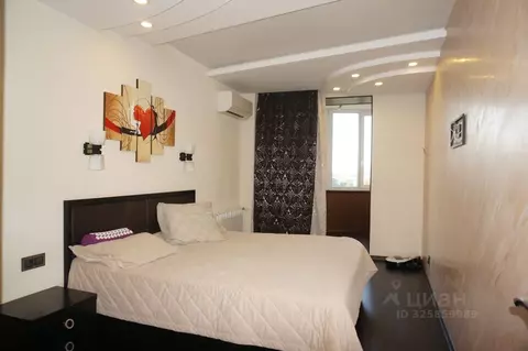 3-к кв. Санкт-Петербург Звездная ул., 11к1 (94.4 м)