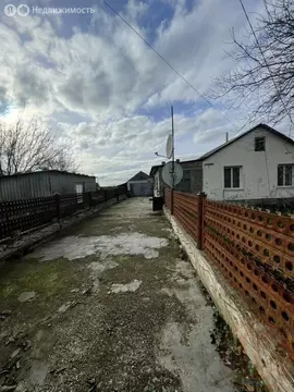 Дом в Новогригорьевское сельское поселение, село Коренное, Степная ...