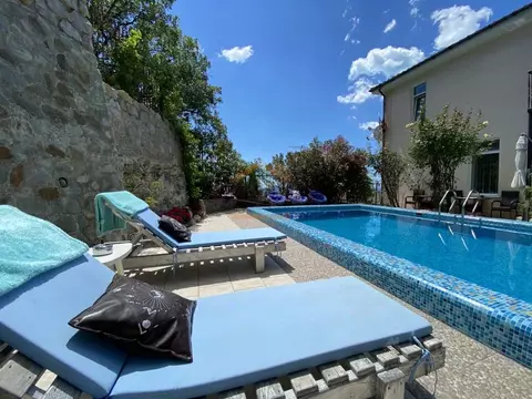 Дом в Крым, Ялта муниципальный округ, Гаспра пгт ул. Лесная (210 м)