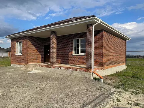 Дом в Ростовская область, Мясниковский район, с. Большие Салы ул. ...