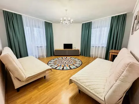 2-к кв. Башкортостан, Уфа Баязита Бикбая ул., 36/1 (80.0 м)