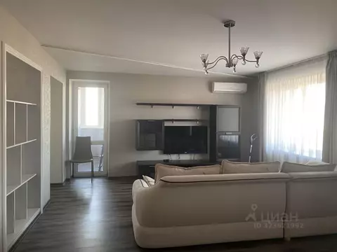 2-к кв. Омская область, Омск ул. Чокана Валиханова, 2/1 (69.5 м)