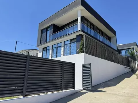 Дом в Краснодарский край, Сочи городской округ, с. Черешня ул. ...